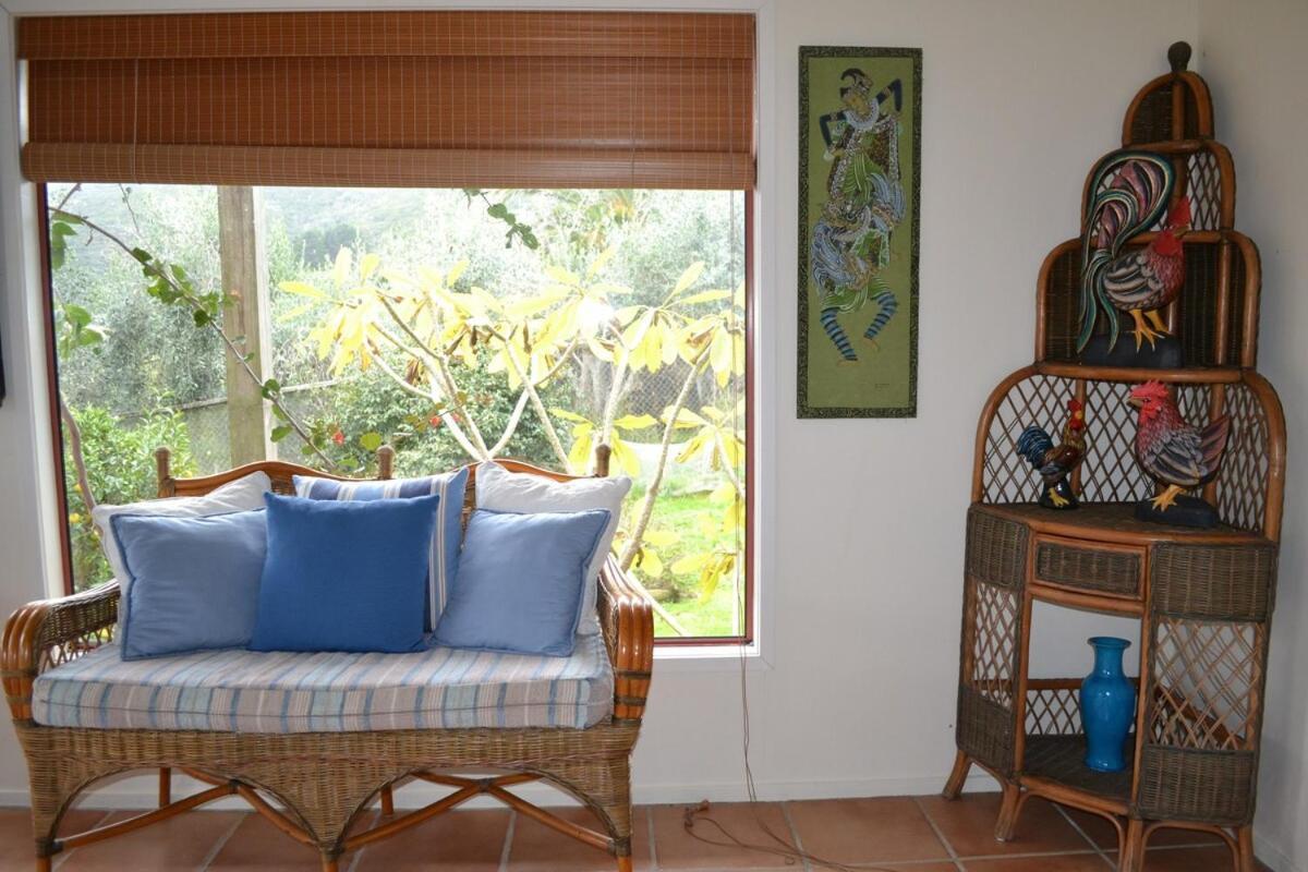Great Barrier Oasis Lodge Tryphena Kültér fotó